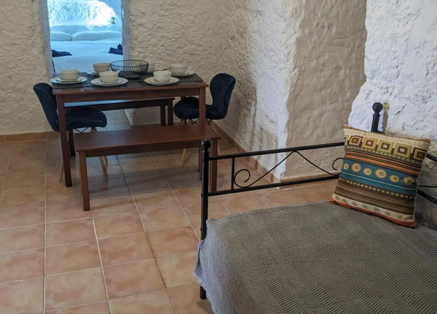 Cuevas Barrio Las Santas Huescar Apartment