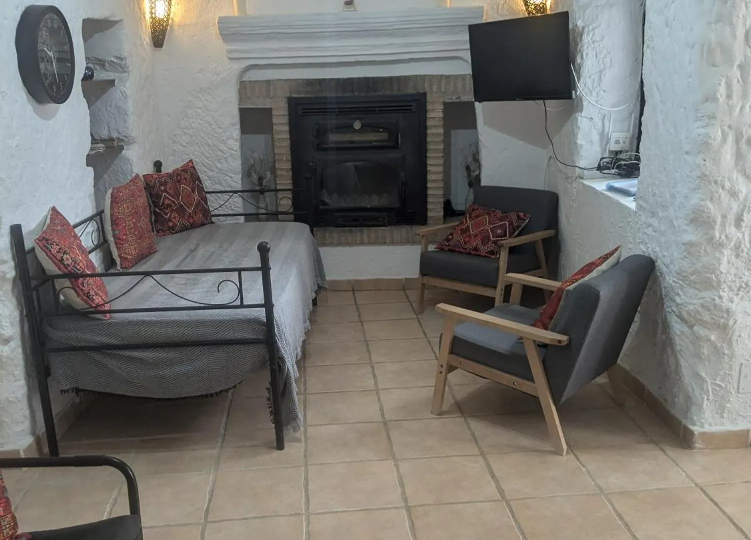 Cuevas Barrio Las Santas Huescar Apartment